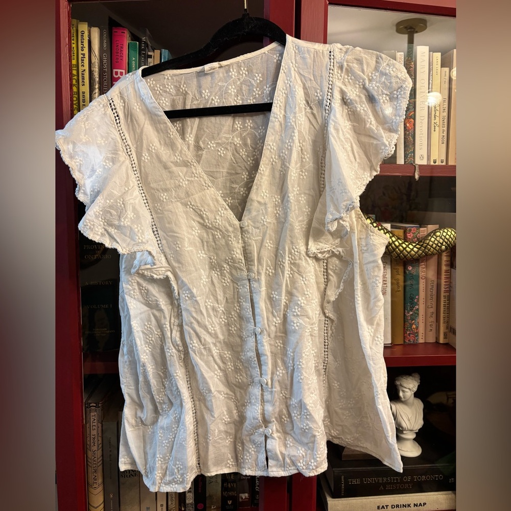 Beautiful 100% cotton eyelet peasant top